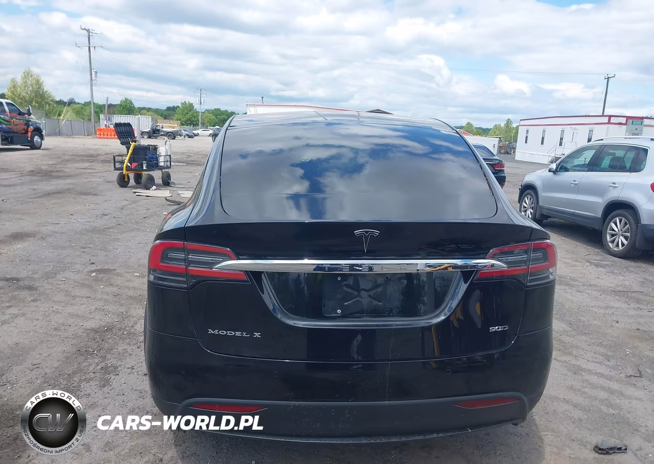 2016 Tesla Model X VIN:5YJXCBE22GF002873 - 16