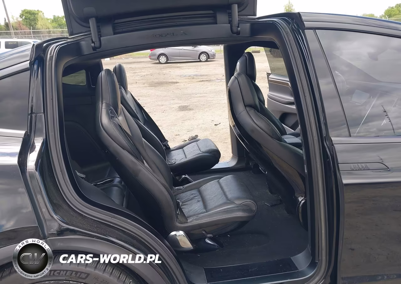 2016 Tesla Model X VIN:5YJXCBE22GF002873 - 8