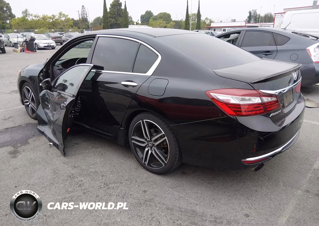 2017 Honda Accord Sport Se VIN:1HGCR2F1XHA180352 - 3