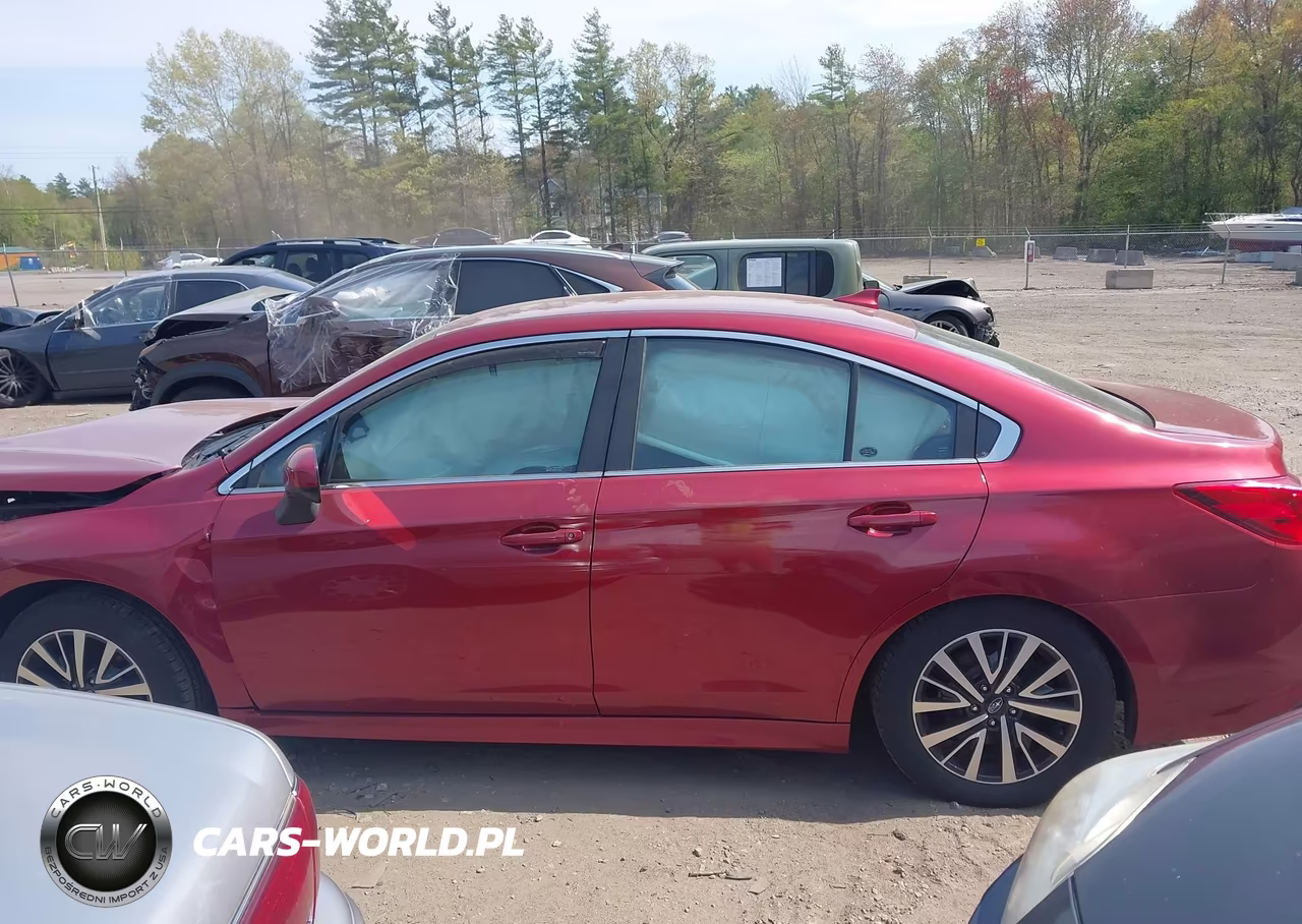 2018 Subaru Legacy 2.5I Premium VIN:4S3BNAC66J3009933 - 14