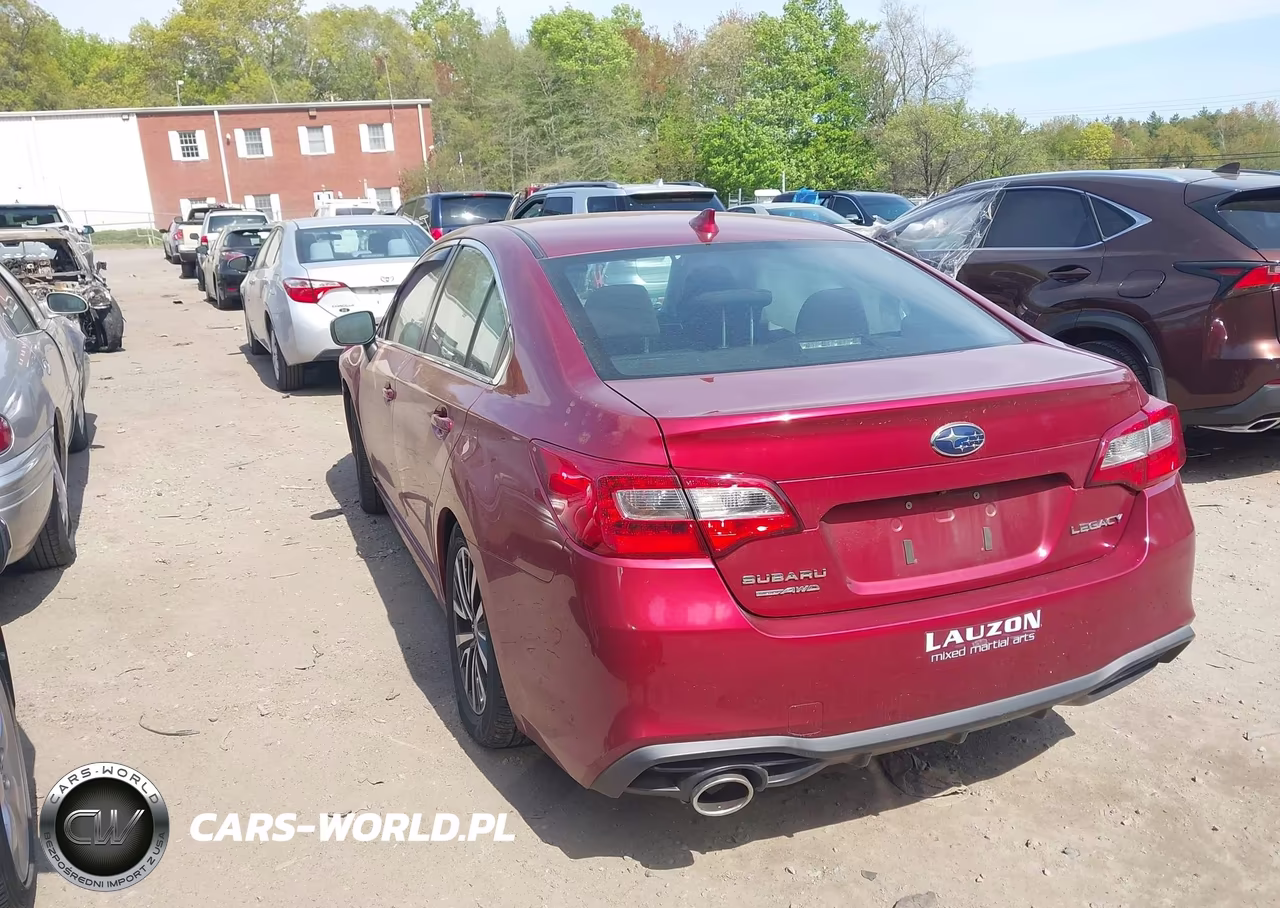 2018 Subaru Legacy 2.5I Premium VIN:4S3BNAC66J3009933 - 3