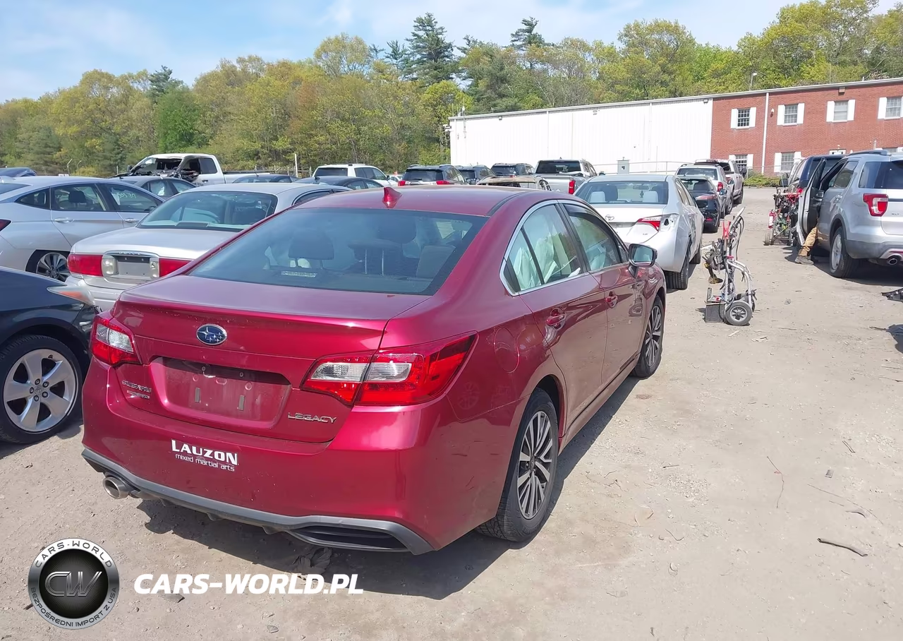 2018 Subaru Legacy 2.5I Premium VIN:4S3BNAC66J3009933 - 4