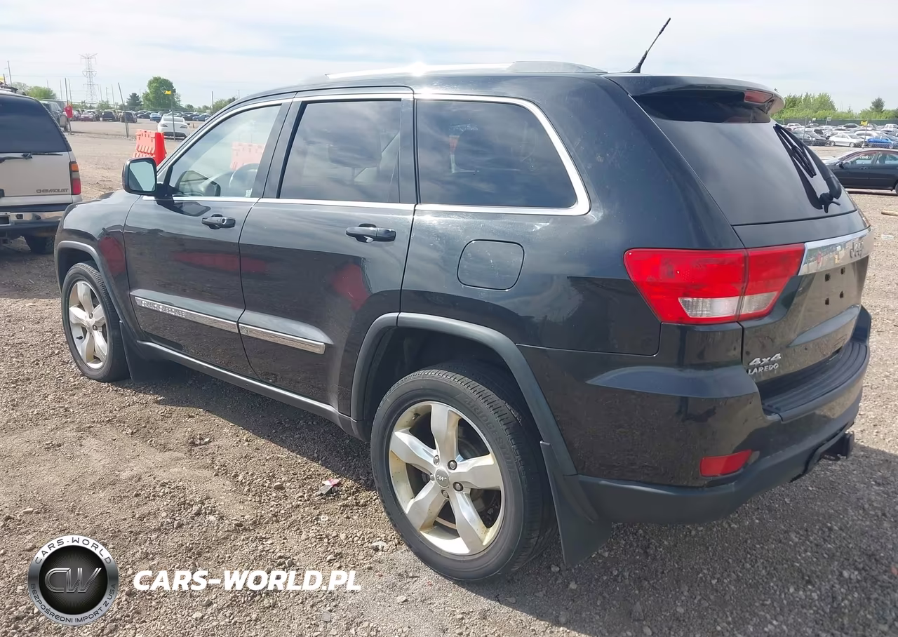 2012 Jeep Grand Cherokee Laredo VIN:1C4RJFAG3CC298386 - 3