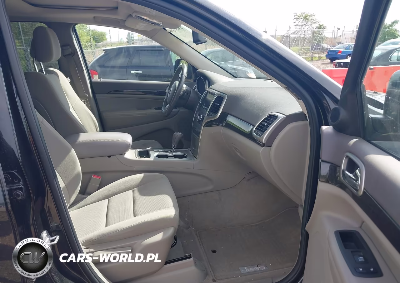 2012 Jeep Grand Cherokee Laredo VIN:1C4RJFAG3CC298386 - 5