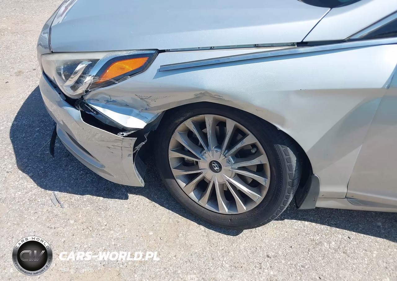 2015 Hyundai Sonata Limited VIN:5NPE34AF5FH105717 - 6