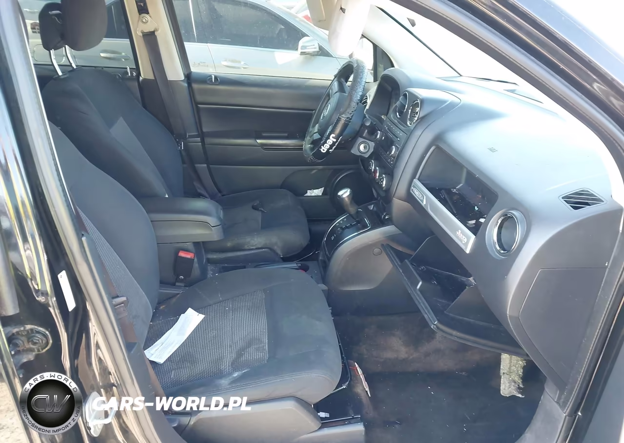 2015 Jeep Compass Sport VIN:1C4NJCBA0FD104824 - 5