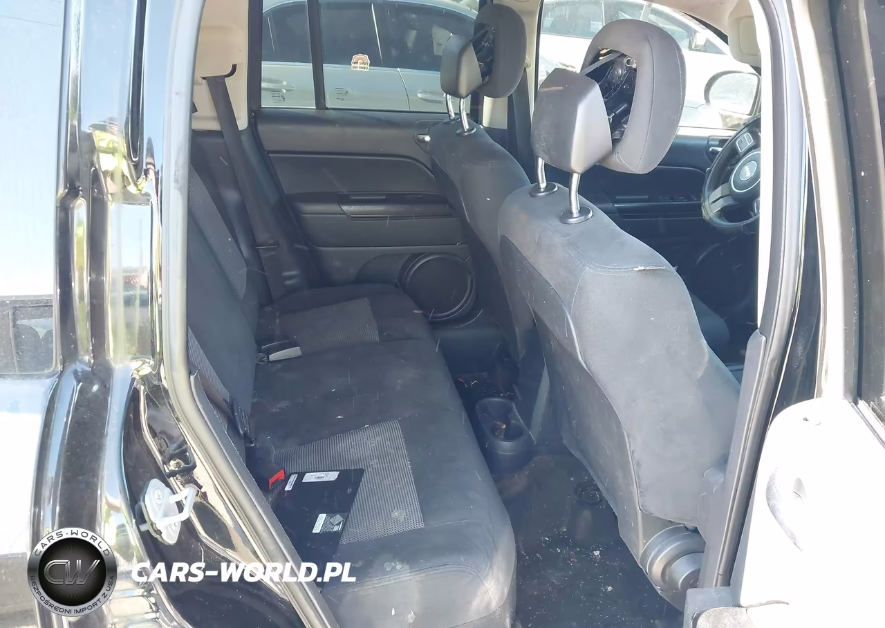 2015 Jeep Compass Sport VIN:1C4NJCBA0FD104824 - 8