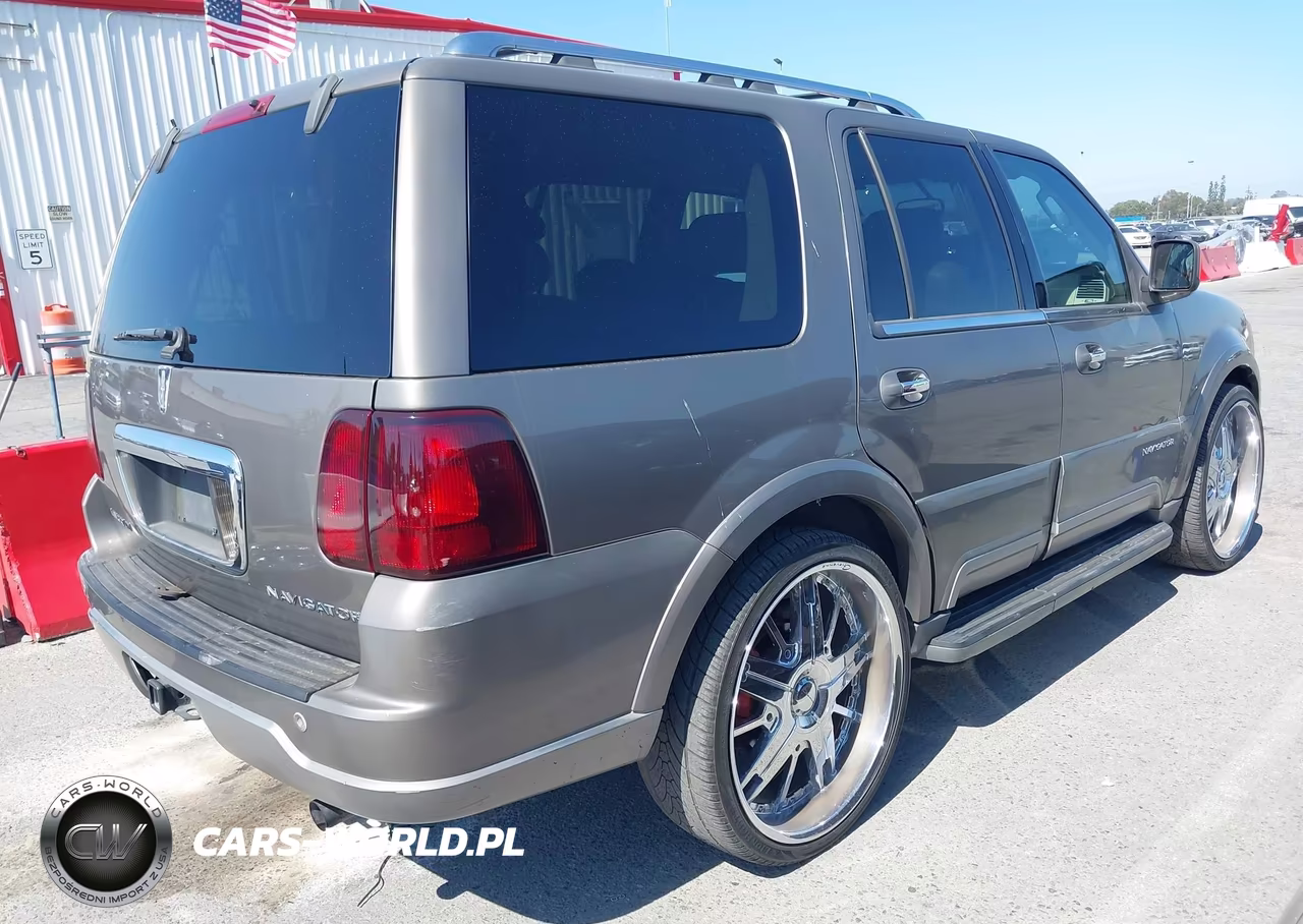 2004 Lincoln Navigator VIN:5LMFU27R64LJ39013 - 4