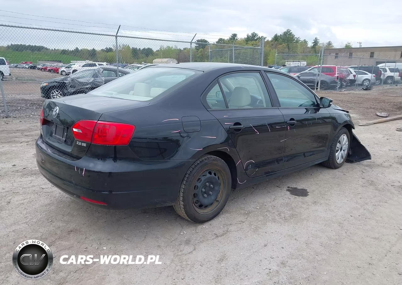2011 Volkswagen Jetta 2.5L Se VIN:3VWDX7AJ0BM321448 - 4
