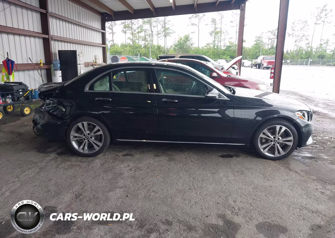 2018 Mercedes-Benz C 300 VIN:55SWF4JB0JU279855 - 13