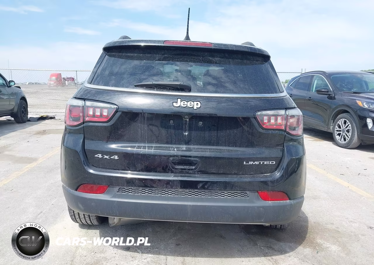 2018 Jeep Compass Limited 4X4 VIN:3C4NJDCB7JT201745 - 16
