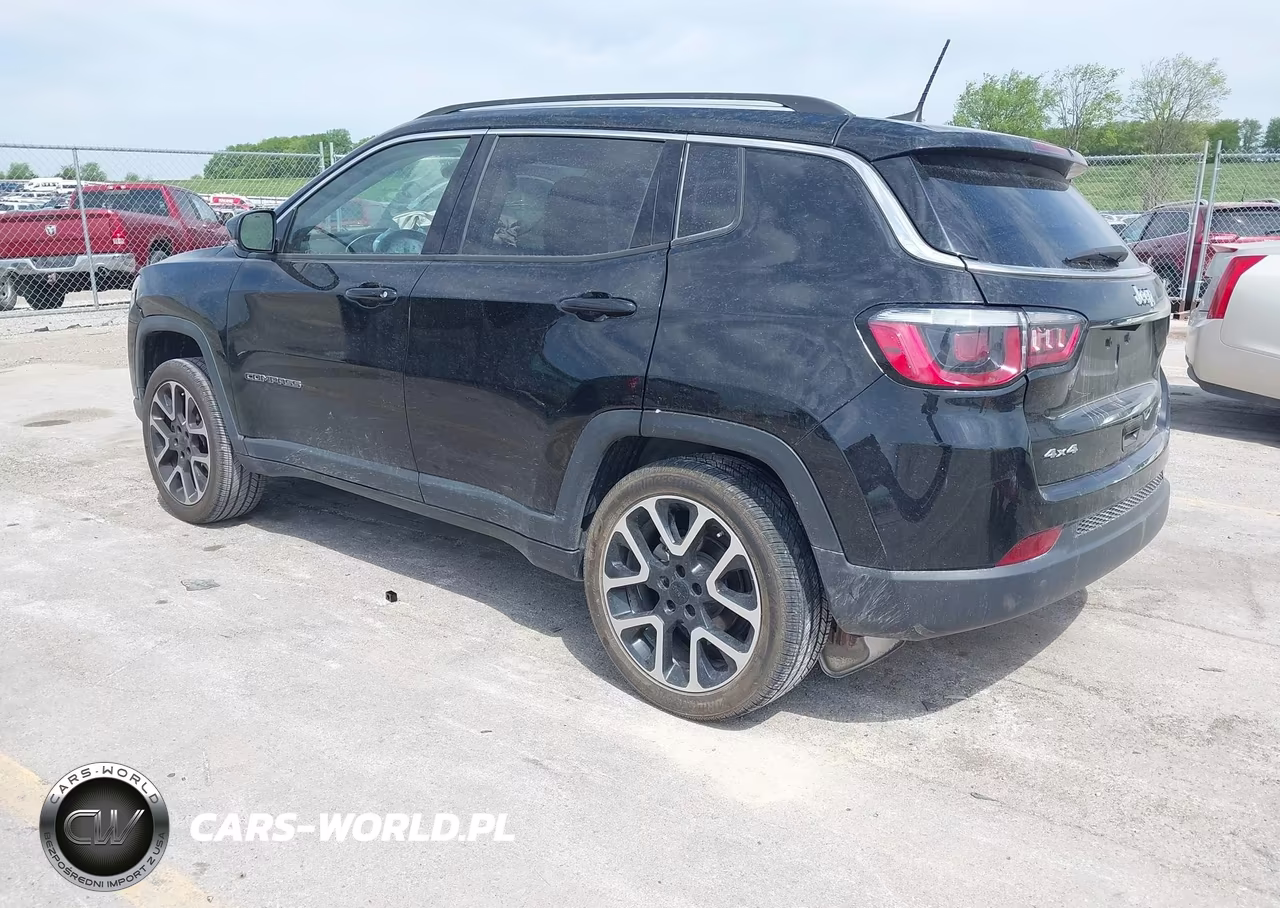 2018 Jeep Compass Limited 4X4 VIN:3C4NJDCB7JT201745 - 3