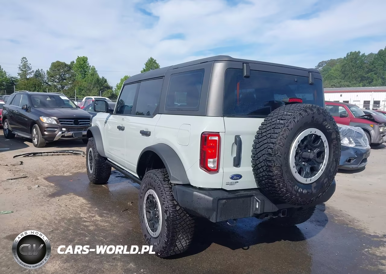 2023 Ford Bronco VIN:1FMEE5DP2PLB25100 - 3