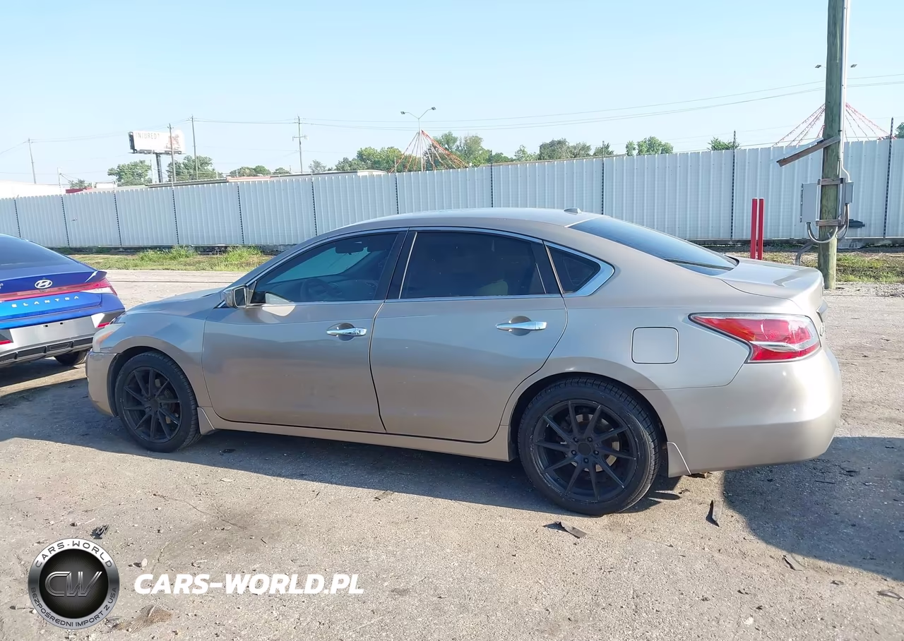 2014 Nissan Altima 2.5 S VIN:1N4AL3AP1EN371161 - 14