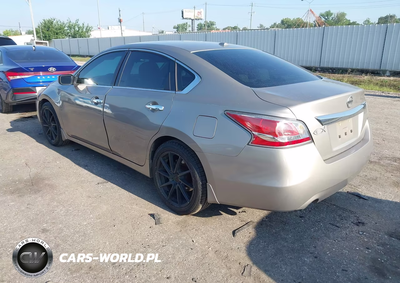 2014 Nissan Altima 2.5 S VIN:1N4AL3AP1EN371161 - 3