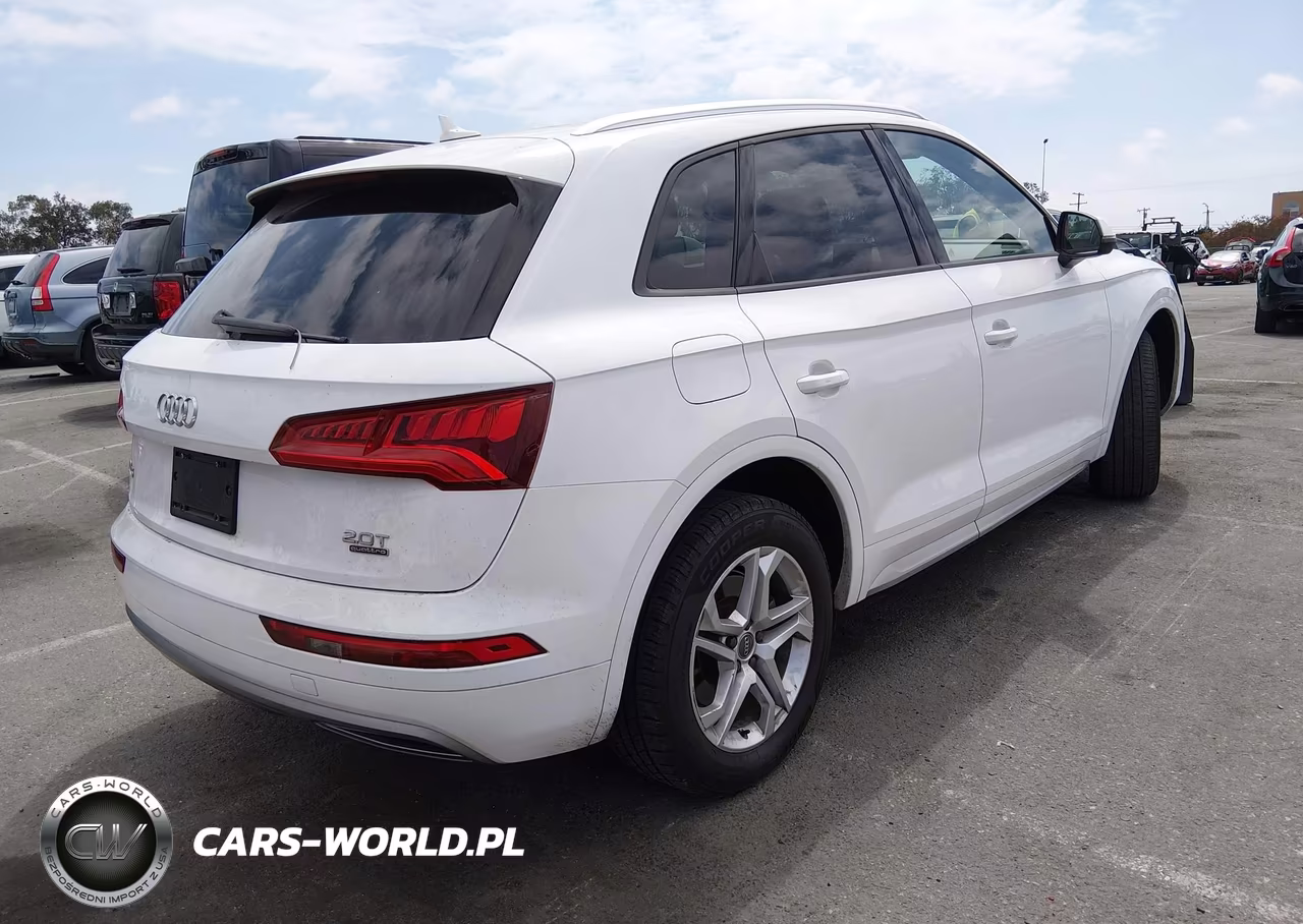 2018 Audi Q5 2.0T Premium-2.0T Tech Premium VIN:WA1ANAFY3J2133005 - 4