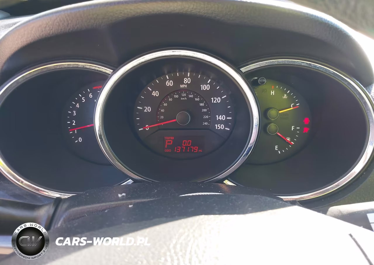 2011 Kia Sorento Lx VIN:5XYKTCA18BG070139 - 7