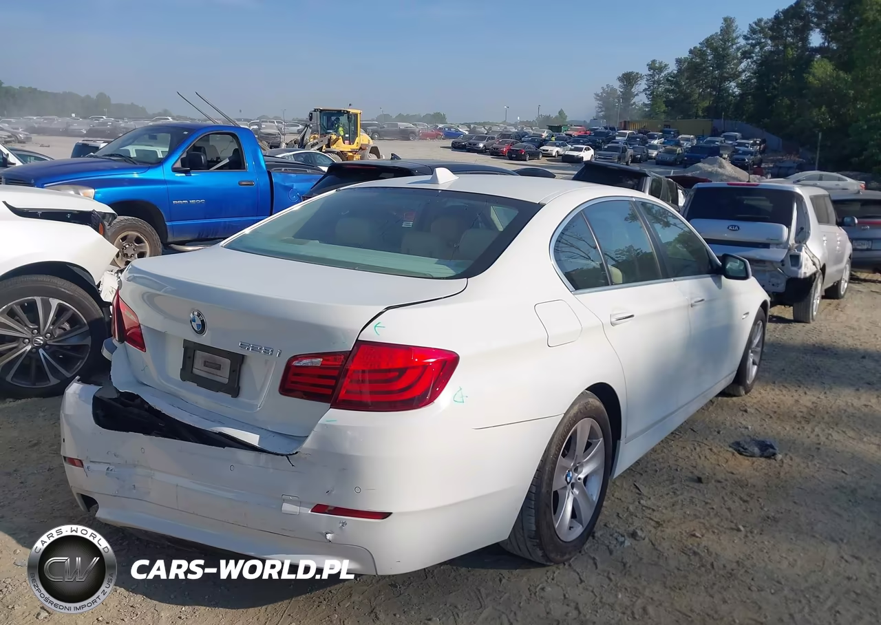 2012 BMW 528I VIN:WBAXG5C51CDX05382 - 4