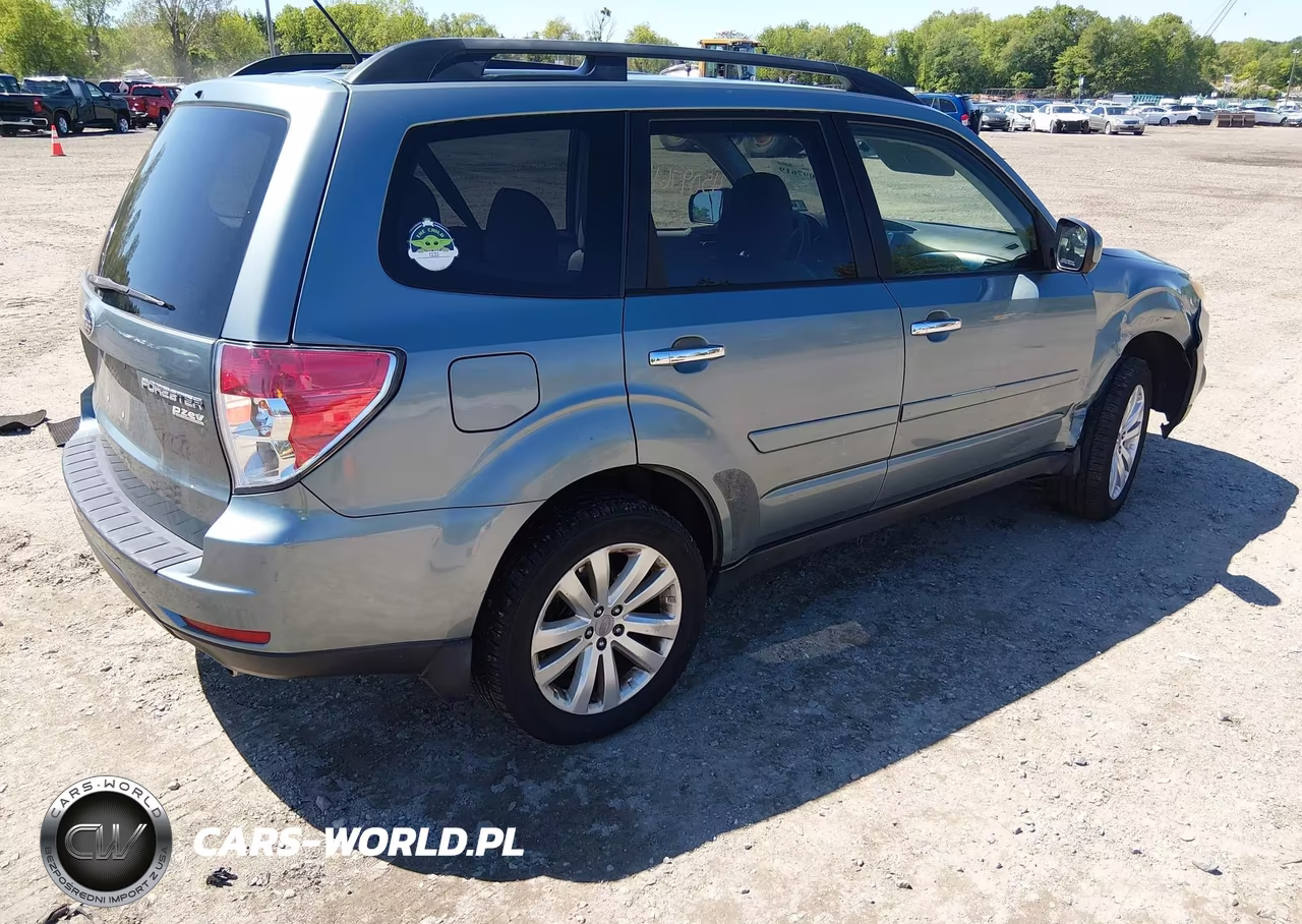 2012 Subaru Forester 2.5X Premium VIN:JF2SHADC9CH401176 - 4