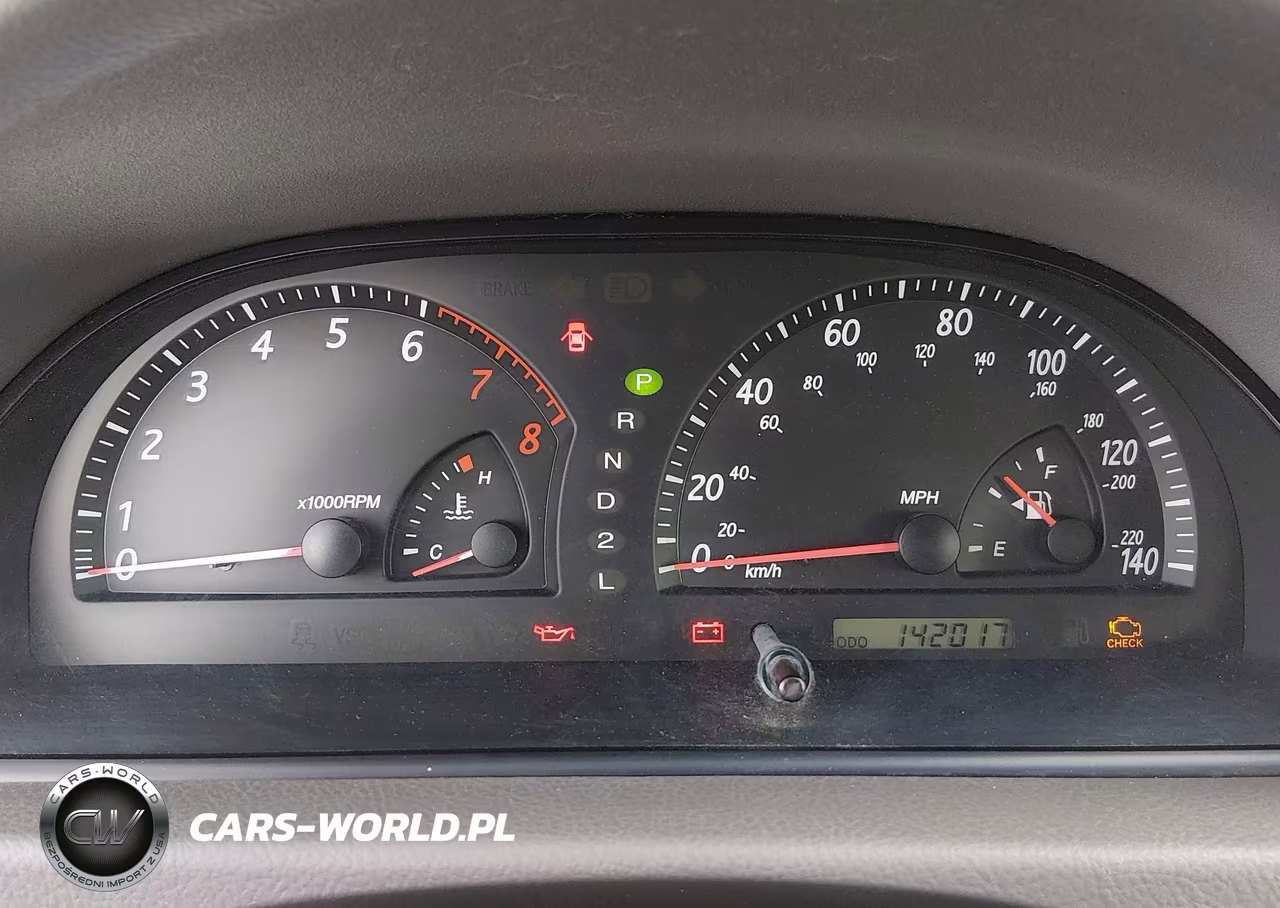 2002 Toyota Camry Le VIN:JTDBE32K420136371 - 7