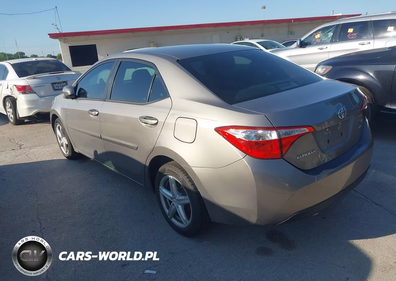 2015 Toyota Corolla Le VIN:5YFBURHE9FP213741 - 3