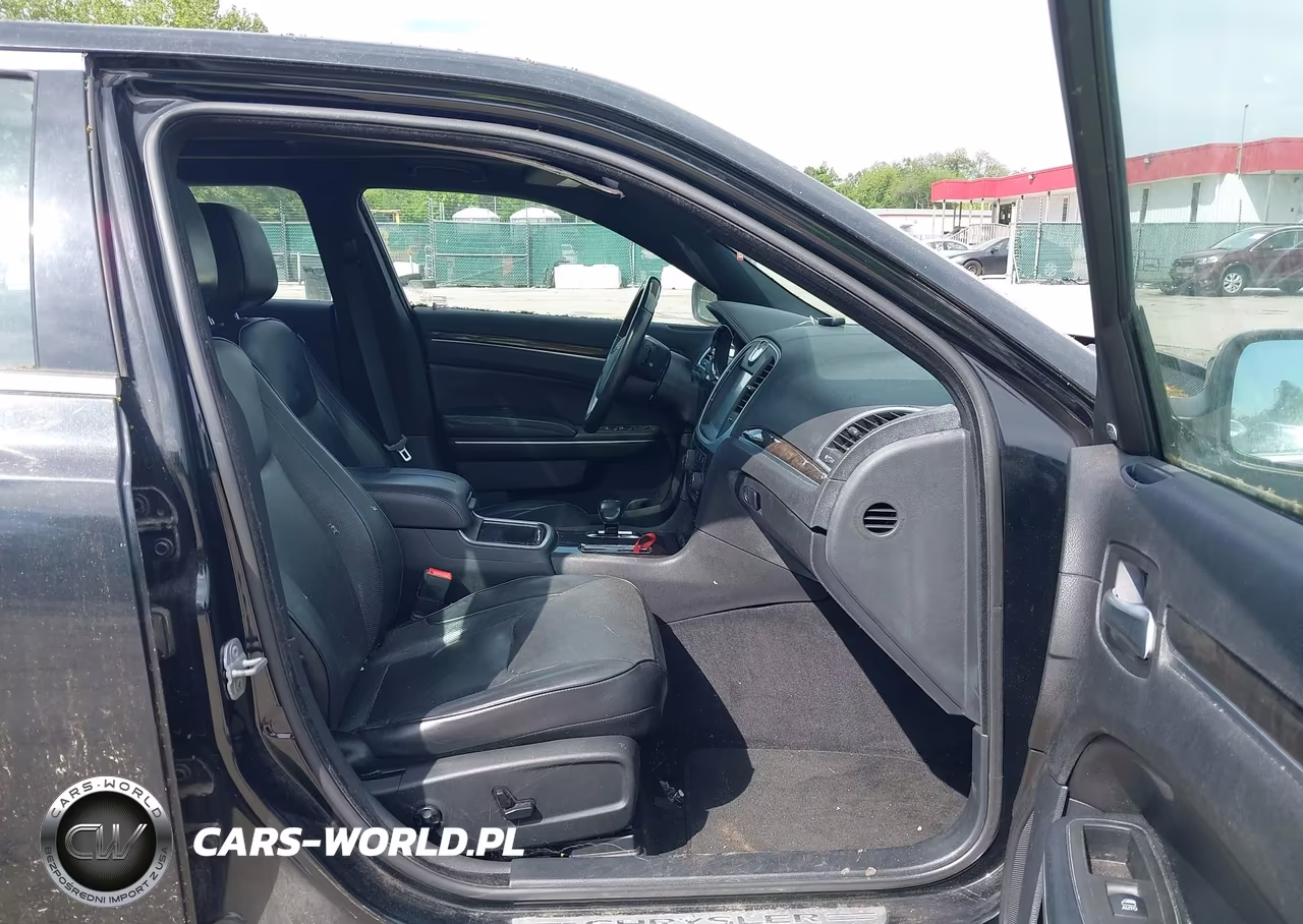 2014 Chrysler 300C VIN:2C3CCAEG2EH120079 - 5