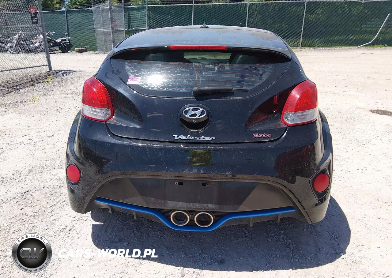 2016 Hyundai Veloster Turbo VIN:KMHTC6AE6GU280023 - 17