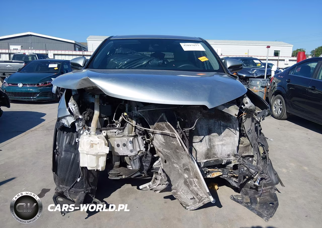 2018 Toyota Highlander Le VIN:5TDZARFH8JS041822 - 6