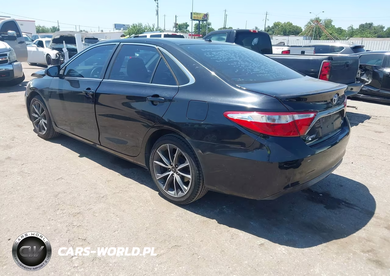 2015 Toyota Camry Xse VIN:4T1BF1FK9FU065545 - 3