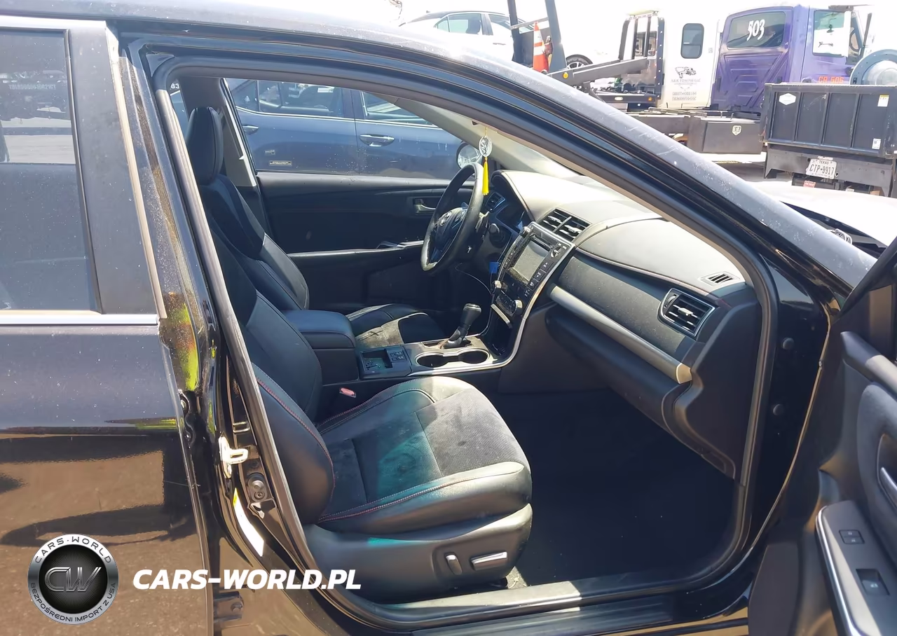 2015 Toyota Camry Xse VIN:4T1BF1FK9FU065545 - 5