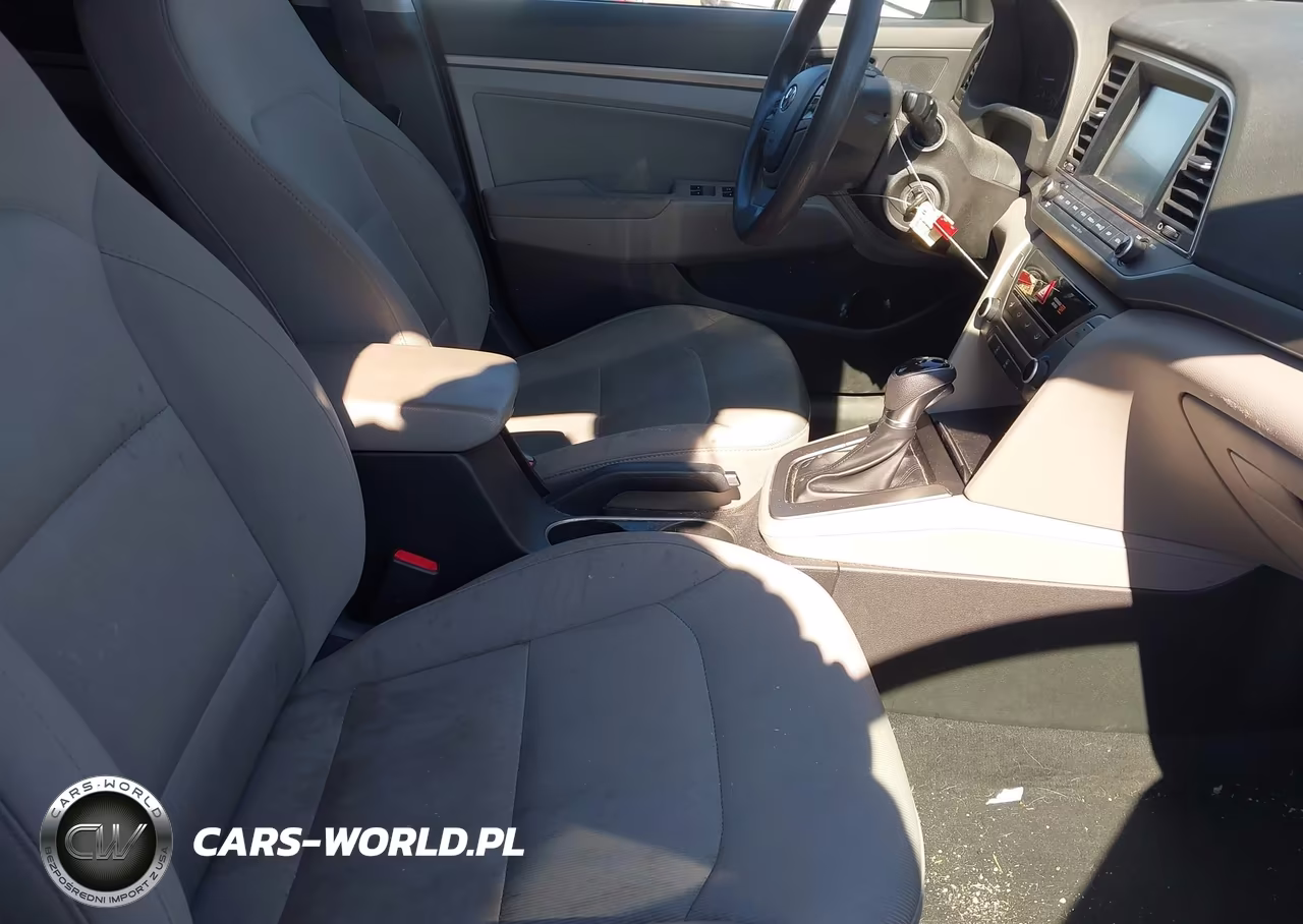 2018 Hyundai Elantra Sel VIN:5NPD84LF6JH288192 - 5