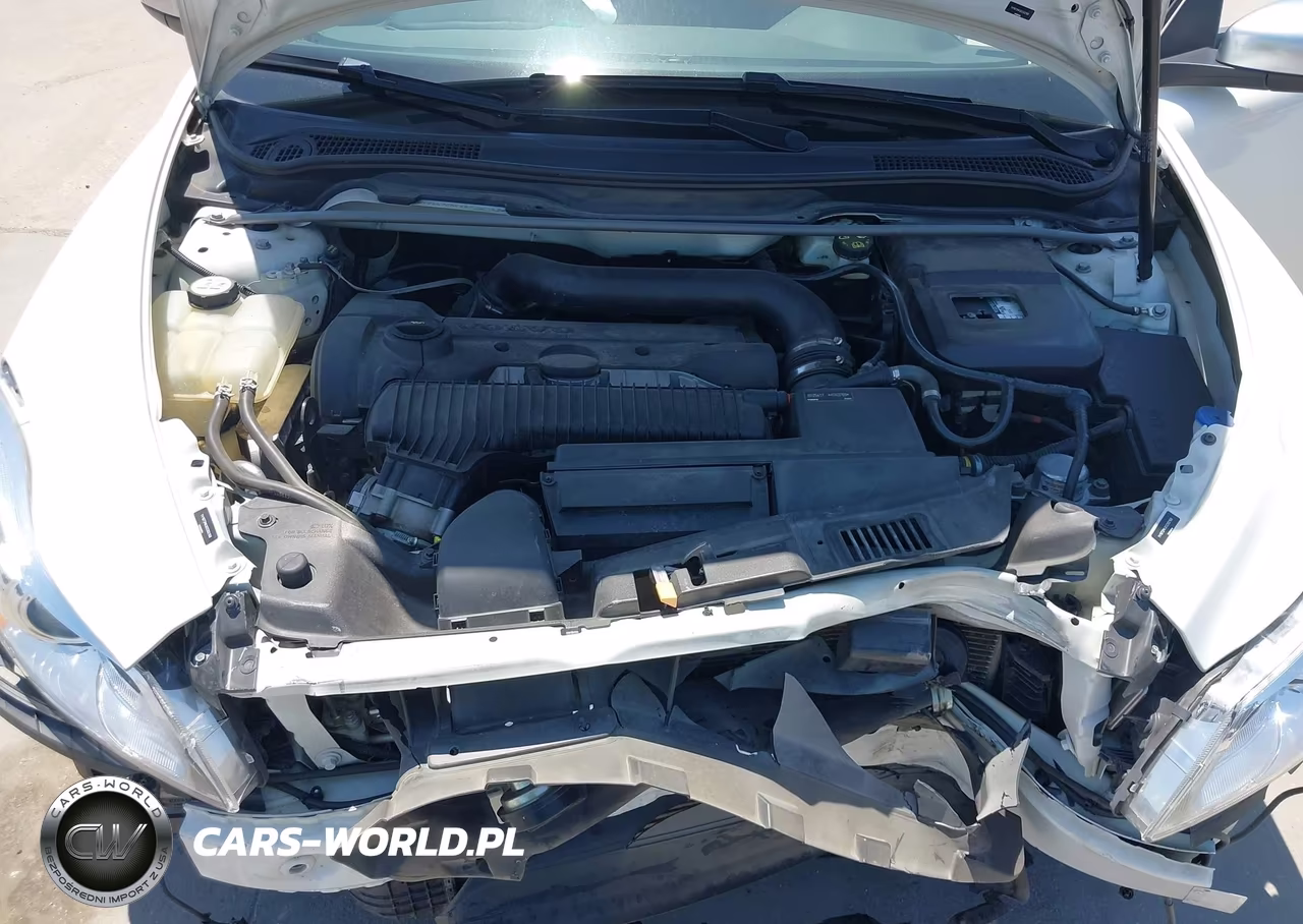 2013 Volvo C30 T5-T5 Platinum-T5 Premier-T5 Premier Plus-T5 R-Design-T5 R-Design Platinum-T5 R-Design Premier VIN:YV1672MKXD2302168 - 10