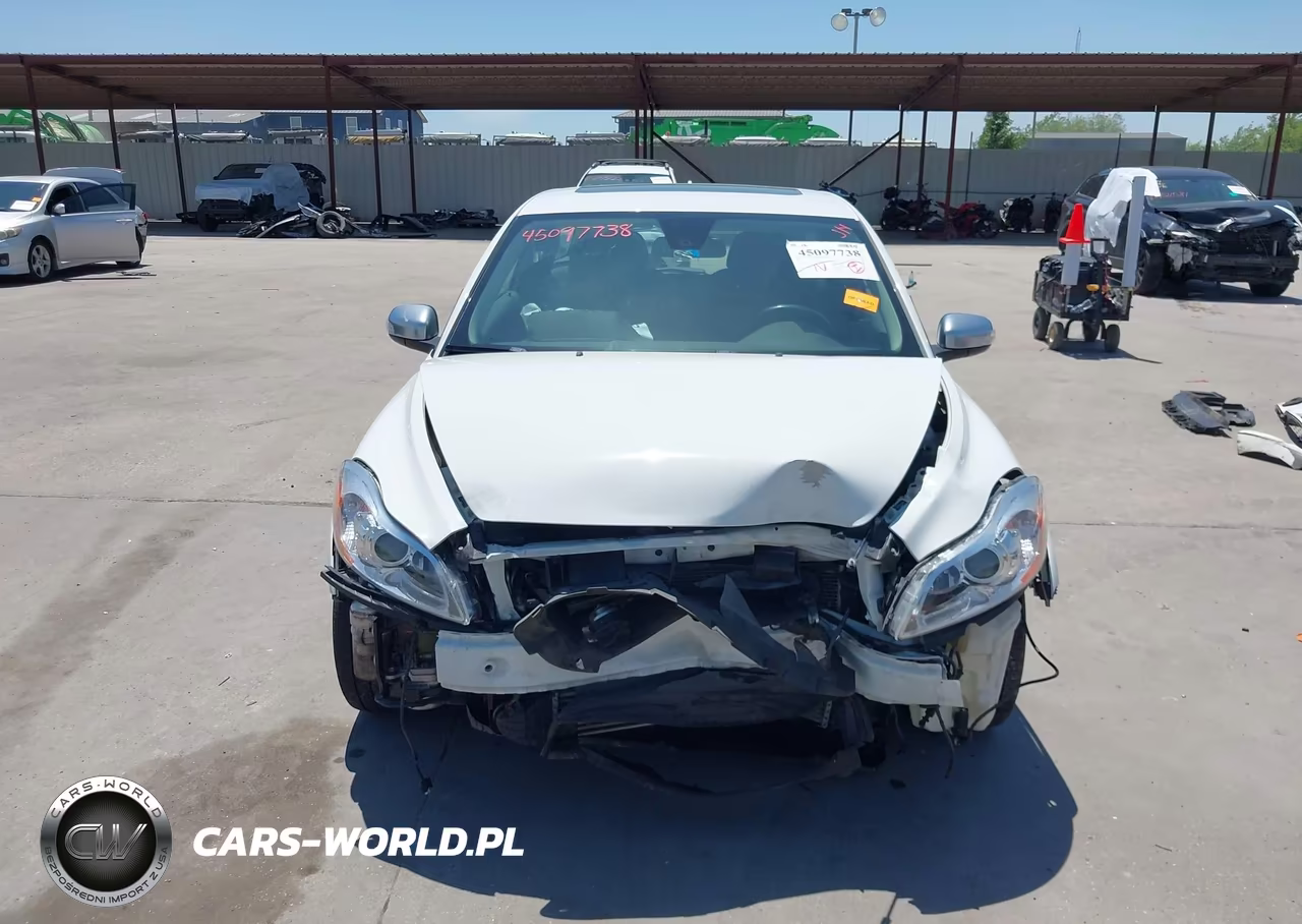 2013 Volvo C30 T5-T5 Platinum-T5 Premier-T5 Premier Plus-T5 R-Design-T5 R-Design Platinum-T5 R-Design Premier VIN:YV1672MKXD2302168 - 13