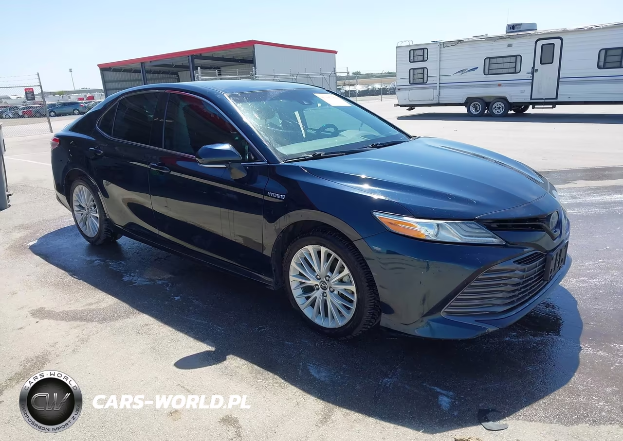 2019 Toyota Camry Hybrid Xle