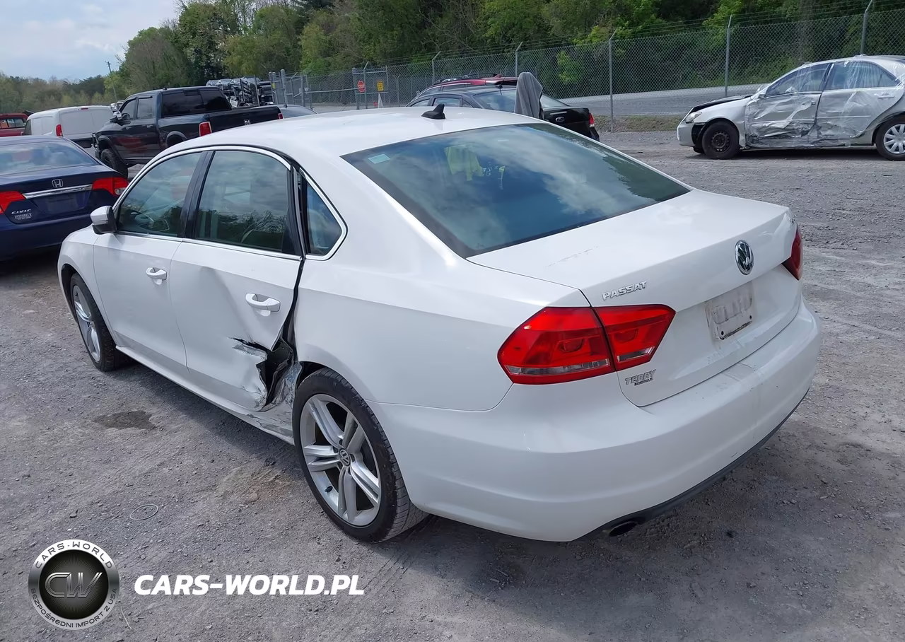 2014 Volkswagen Passat 1.8T Se VIN:1VWBT7A38EC111917 - 3