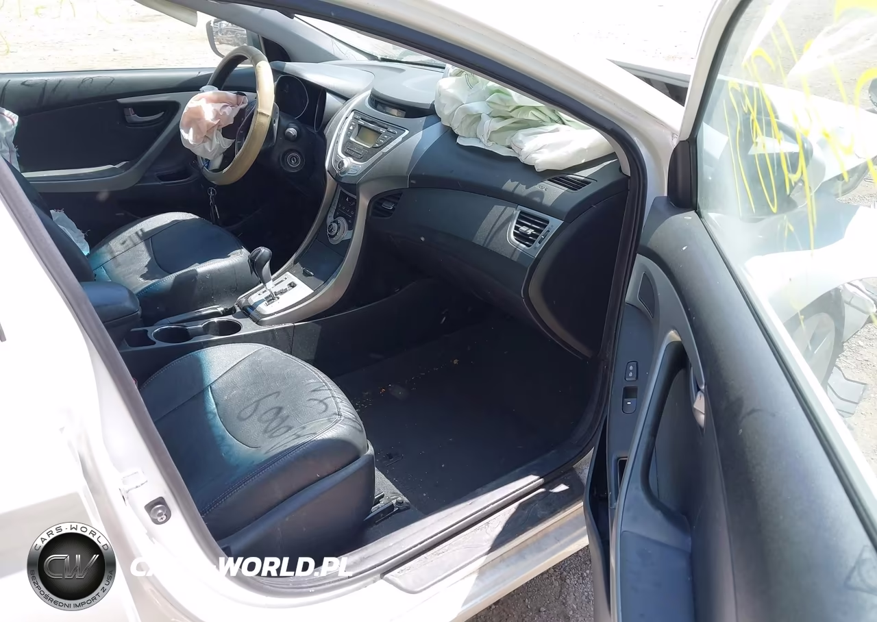 2011 Hyundai Elantra Limited VIN:5NPDH4AEXBH076164 - 5
