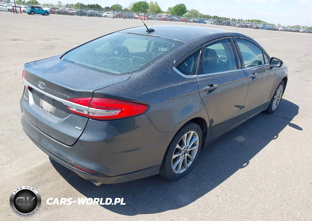 2017 Ford Fusion Se VIN:3FA6P0H72HR181580 - 4