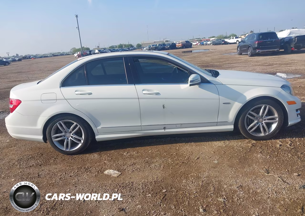 2012 Mercedes-Benz C 250 Luxury-Sport VIN:WDDGF4HB6CA609284 - 13