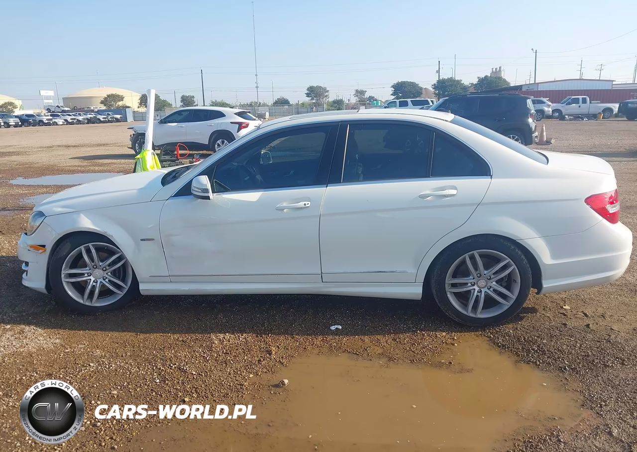 2012 Mercedes-Benz C 250 Luxury-Sport VIN:WDDGF4HB6CA609284 - 14
