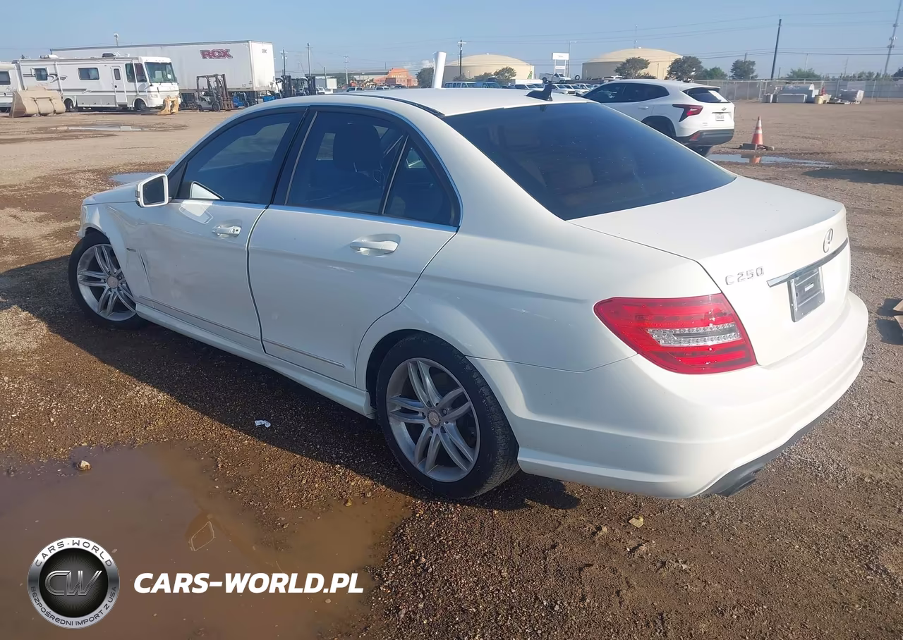 2012 Mercedes-Benz C 250 Luxury-Sport VIN:WDDGF4HB6CA609284 - 3