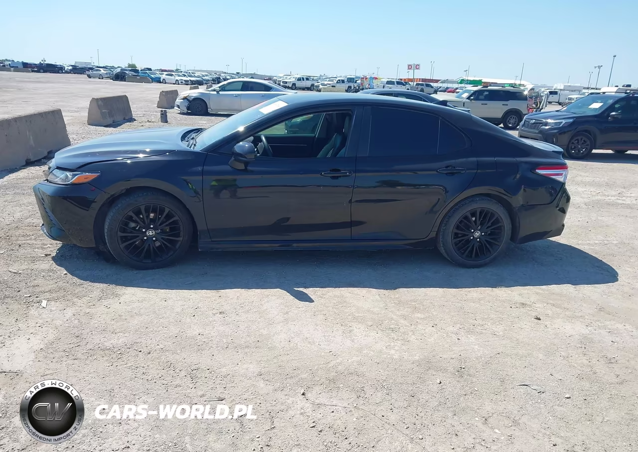 2020 Toyota Camry Se Nightshade Edition VIN:4T1G11AKXLU359964 - 15