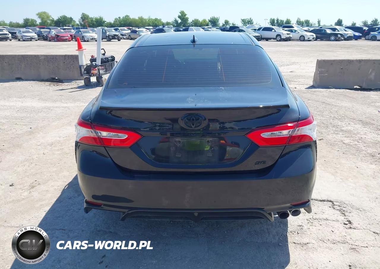 2020 Toyota Camry Se Nightshade Edition VIN:4T1G11AKXLU359964 - 17