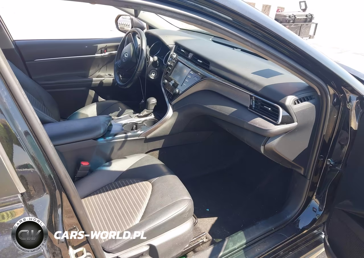 2020 Toyota Camry Se Nightshade Edition VIN:4T1G11AKXLU359964 - 5