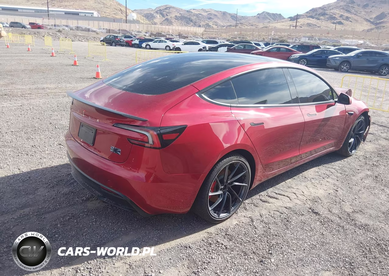 2025 Tesla Model 3 Performance All-Wheel Drive VIN:5YJ3E1ET3SF072905 - 4