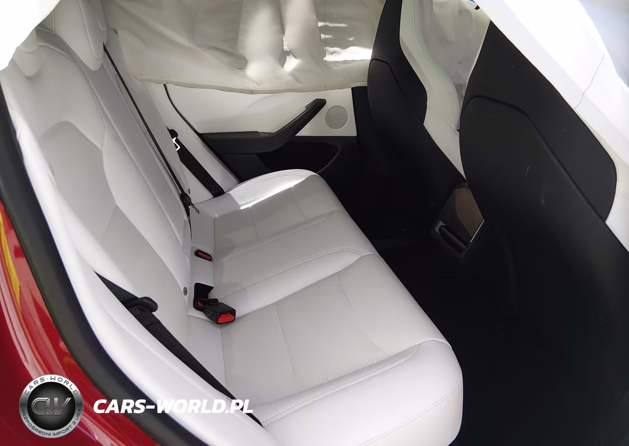 2025 Tesla Model 3 Performance All-Wheel Drive VIN:5YJ3E1ET3SF072905 - 8