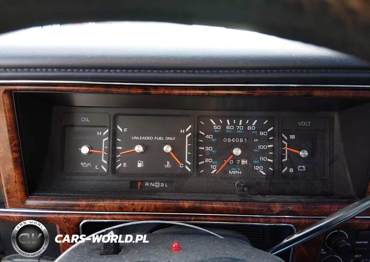 1993 Chrysler New Yorker C-Body Salon VIN:1C3XC66R2PD174870 - 7
