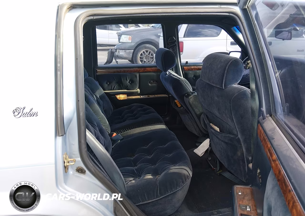 1993 Chrysler New Yorker C-Body Salon VIN:1C3XC66R2PD174870 - 8