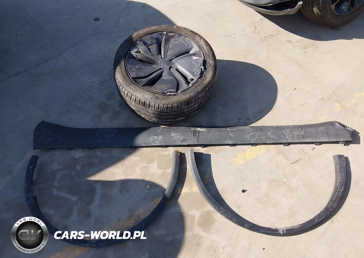 2026 Tesla Model Y Premium Rear-Wheel Drive-Rear-Wheel Drive VIN:7SAYGDED5TA442845 - 11