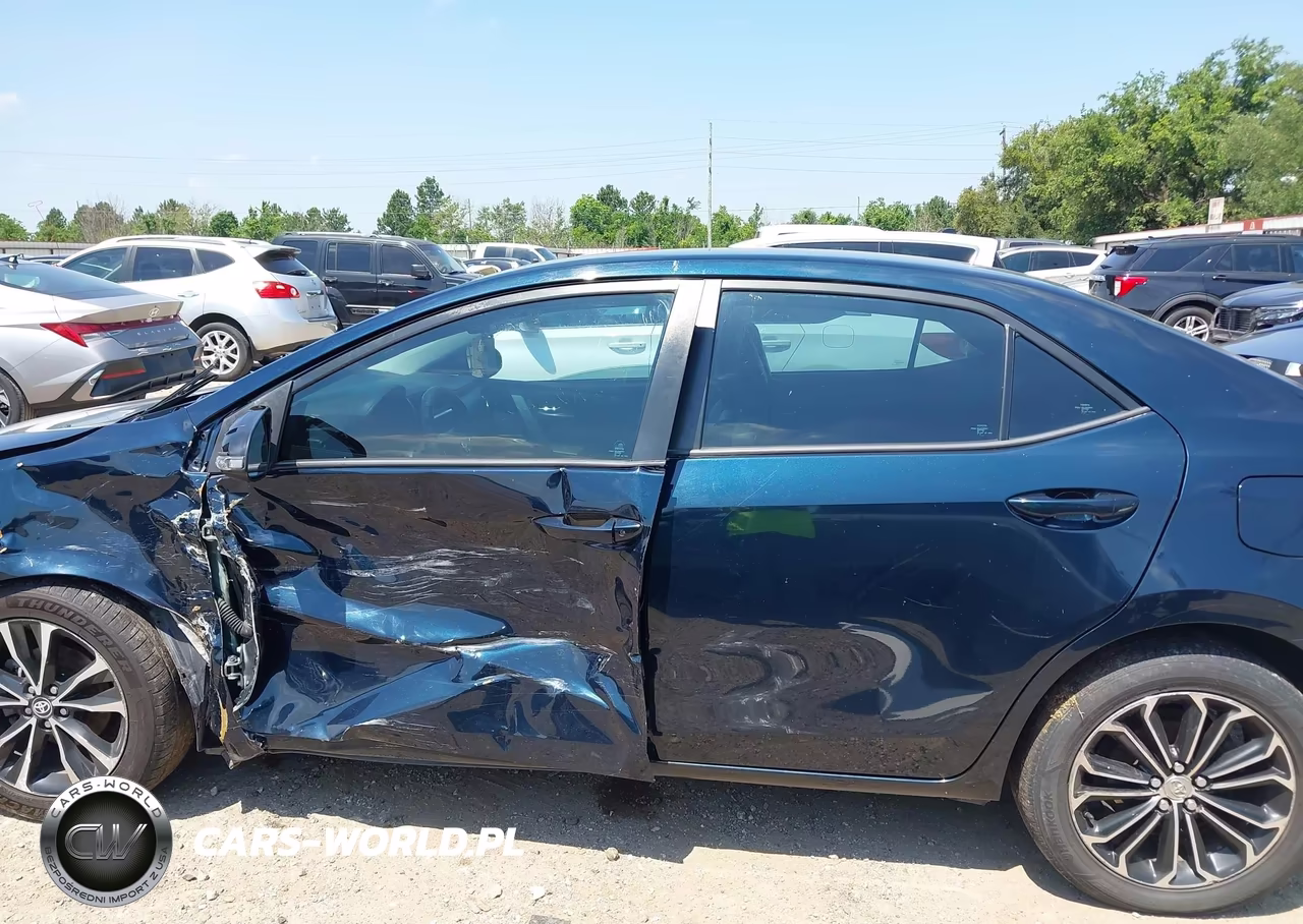 2018 Toyota Corolla Se VIN:5YFBURHE2JP839611 - 15