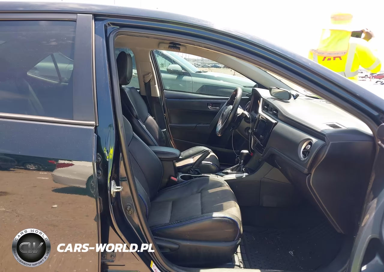 2018 Toyota Corolla Se VIN:5YFBURHE2JP839611 - 5
